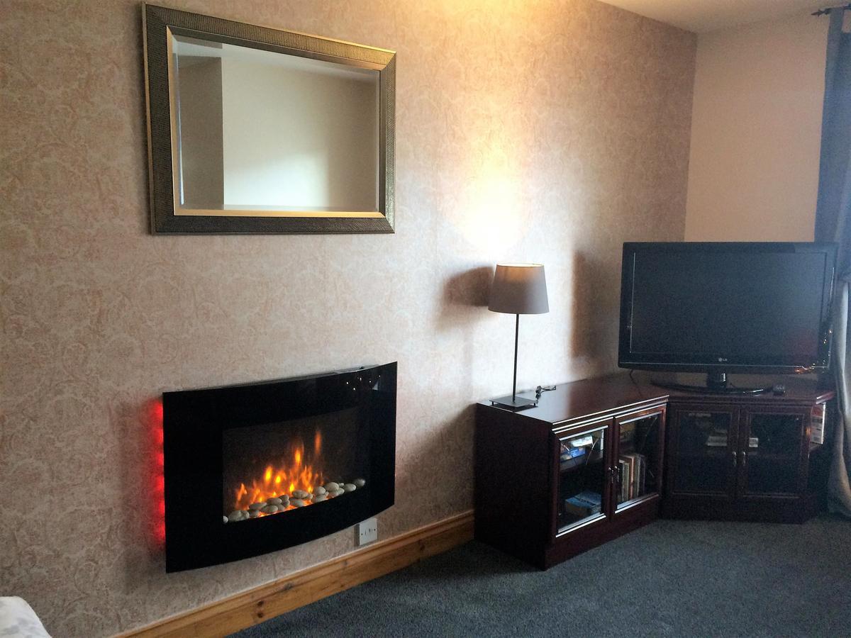 Dunroamin Self-Catering Apartment Авимор Екстериор снимка
