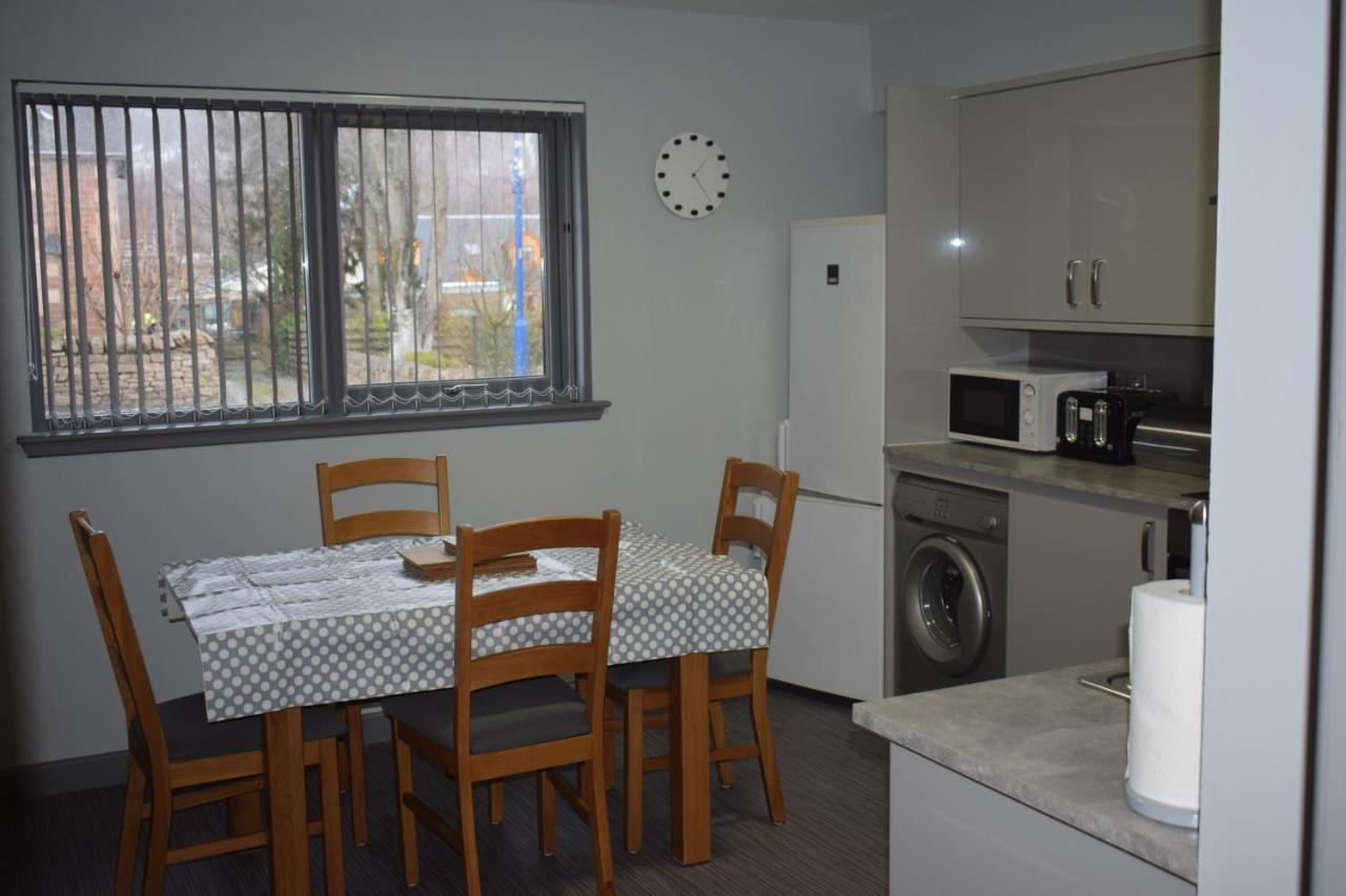 Dunroamin Self-Catering Apartment Авимор Екстериор снимка
